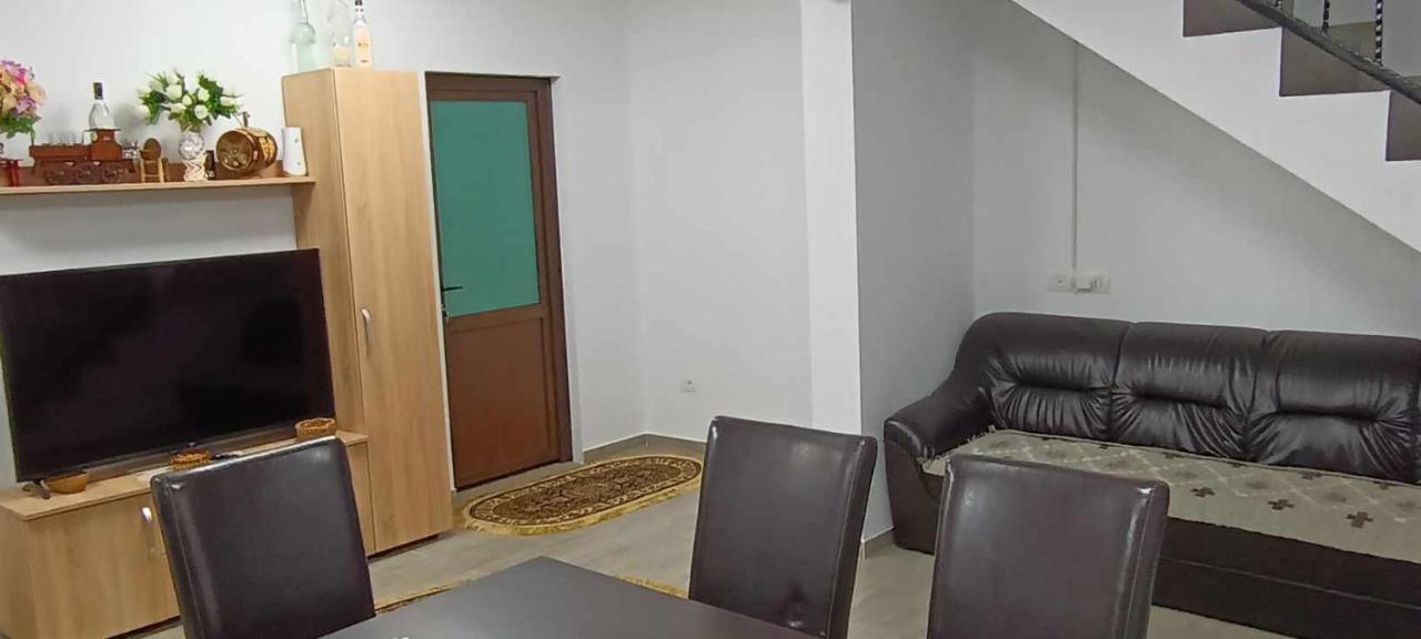 Casuta Din Livada Βίλα Moisei Εξωτερικό φωτογραφία
